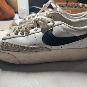 Nike Tennis Shoes White Black Size 7.5 Blazer Low